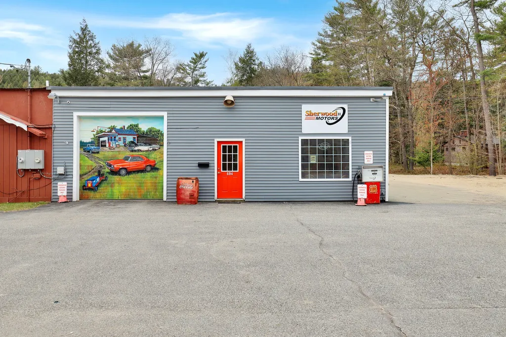 694 River Road Mexico ME 04257
