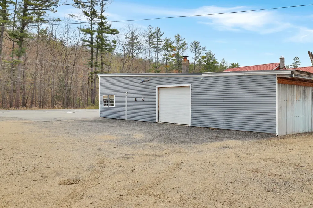 694 River Road Mexico ME 04257