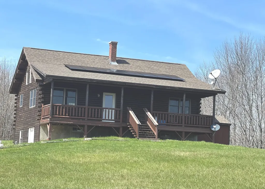 32 Penny Royal Lane Jackson ME 04921