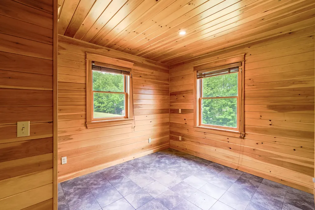 32 Penny Royal Lane Jackson ME 04921