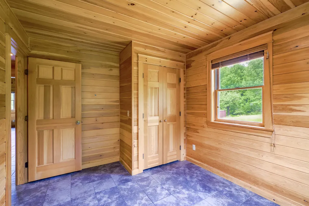 32 Penny Royal Lane Jackson ME 04921