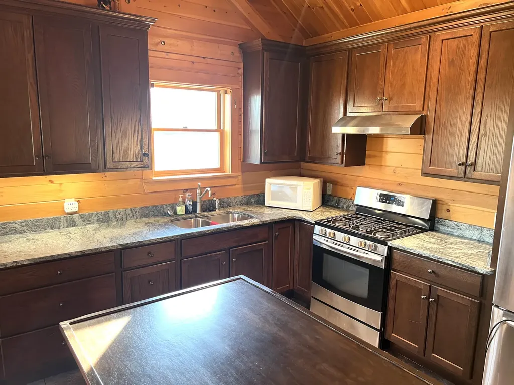 32 Penny Royal Lane Jackson ME 04921