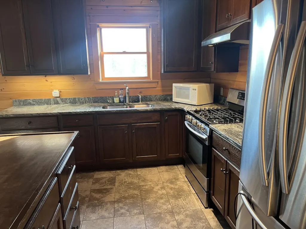 32 Penny Royal Lane Jackson ME 04921