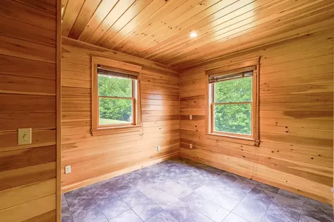 32 Penny Royal Lane Jackson ME 04921