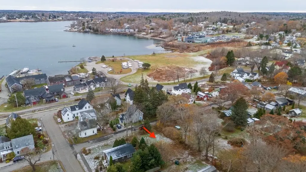 27 South Street Rockland ME 04841