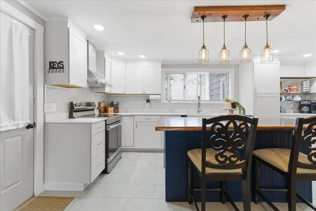 11 Cherry Hill Drive Waterville ME 04901
