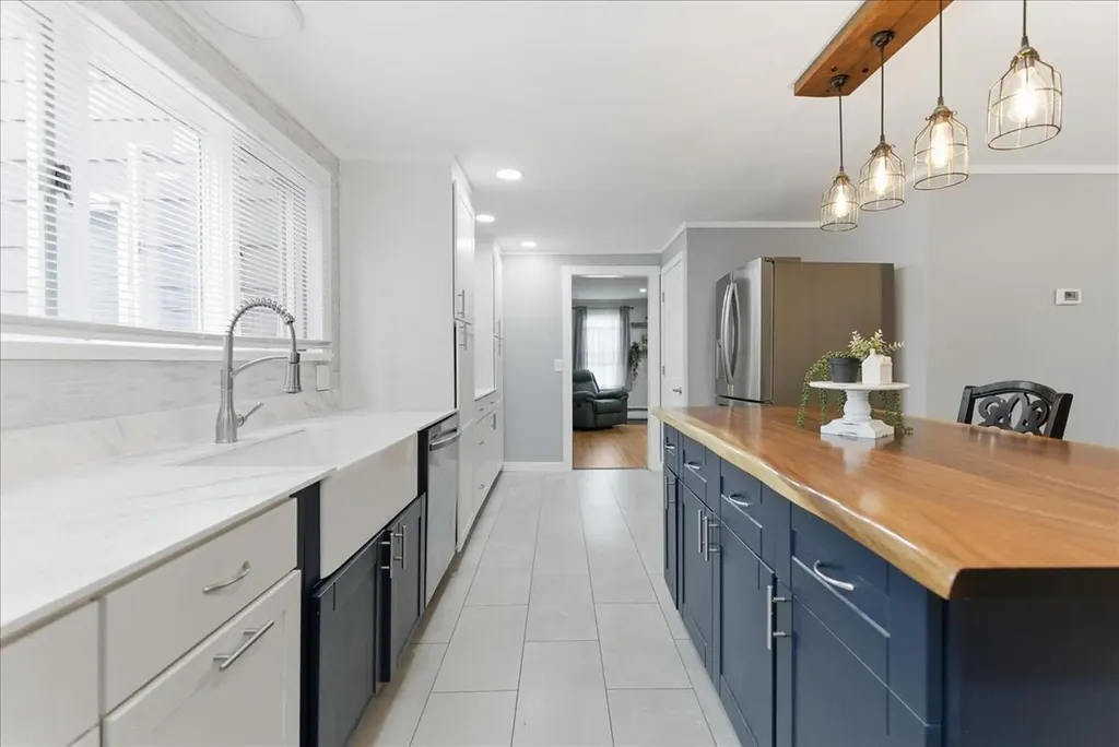 11 Cherry Hill Drive Waterville ME 04901