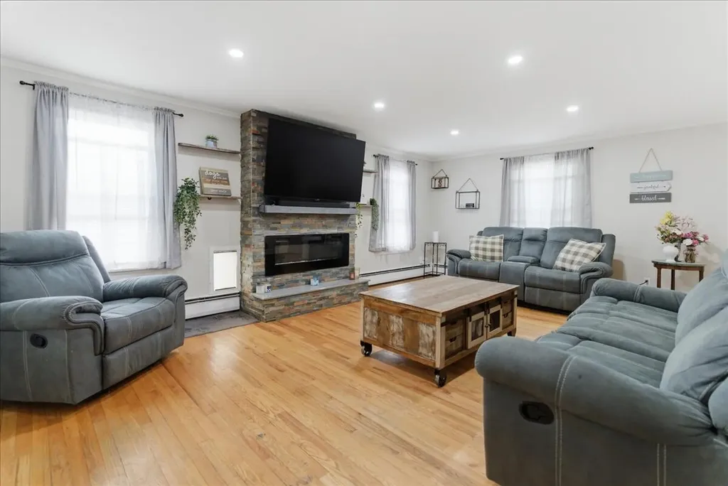 11 Cherry Hill Drive Waterville ME 04901