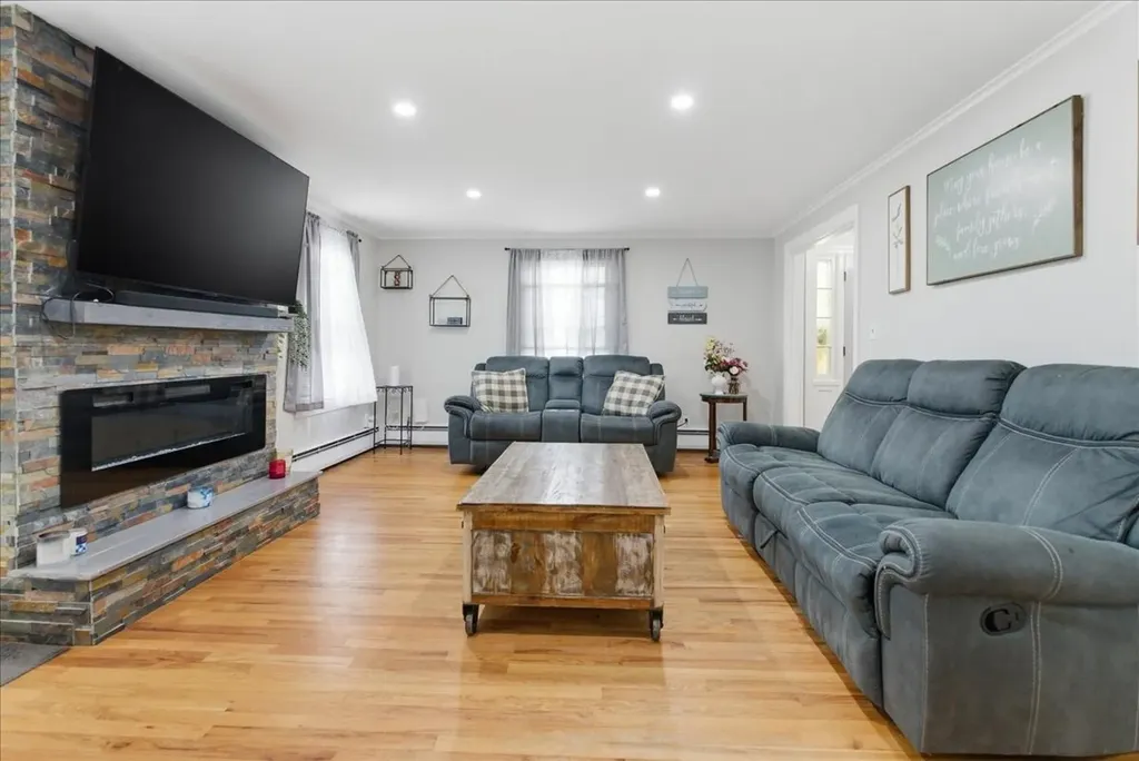 11 Cherry Hill Drive Waterville ME 04901