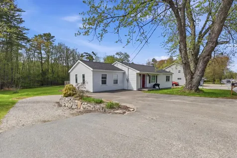 188 Middlesex Road Topsham ME 04086