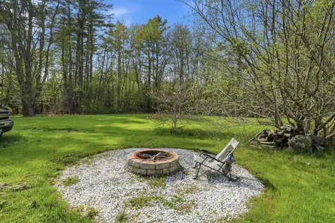188 Middlesex Road Topsham ME 04086
