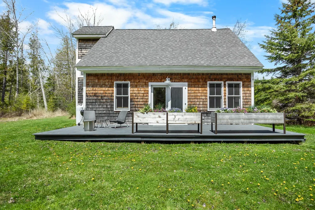 1428 Main Road Islesboro ME 04848