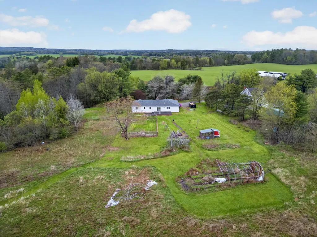 3 Old Quarry Road Vassalboro ME 04989