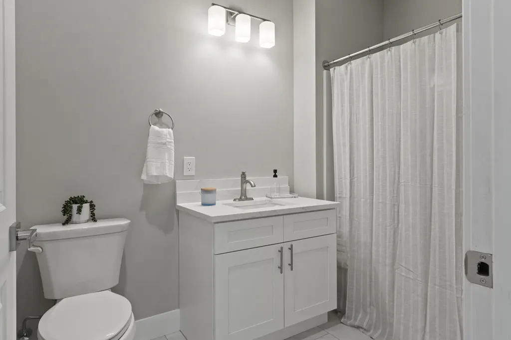 298 Main Street Yarmouth ME 04096