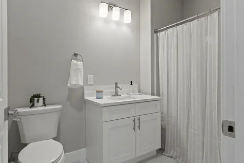 298 Main Street Yarmouth ME 04096