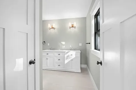 142 Main Street Kennebunkport ME 04046