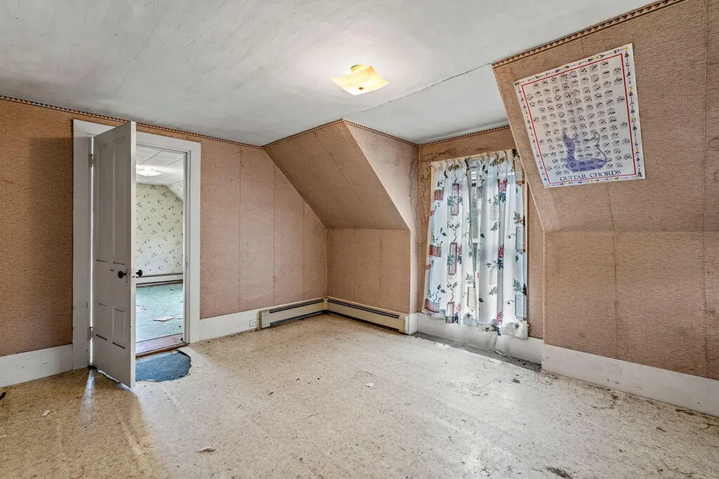 26 Lincoln Street Dover-foxcroft ME 04426