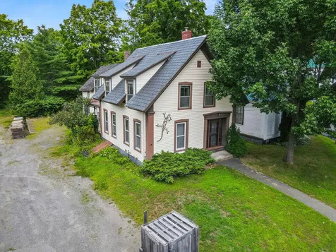 26 Lincoln Street Dover-foxcroft ME 04426