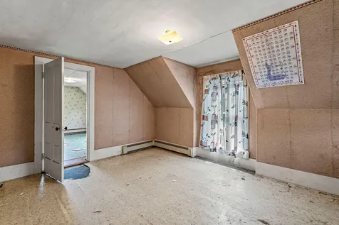 26 Lincoln Street Dover-foxcroft ME 04426