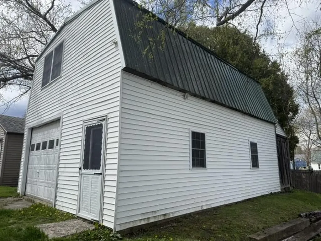 33 Wilkes Street Waterville ME 04901