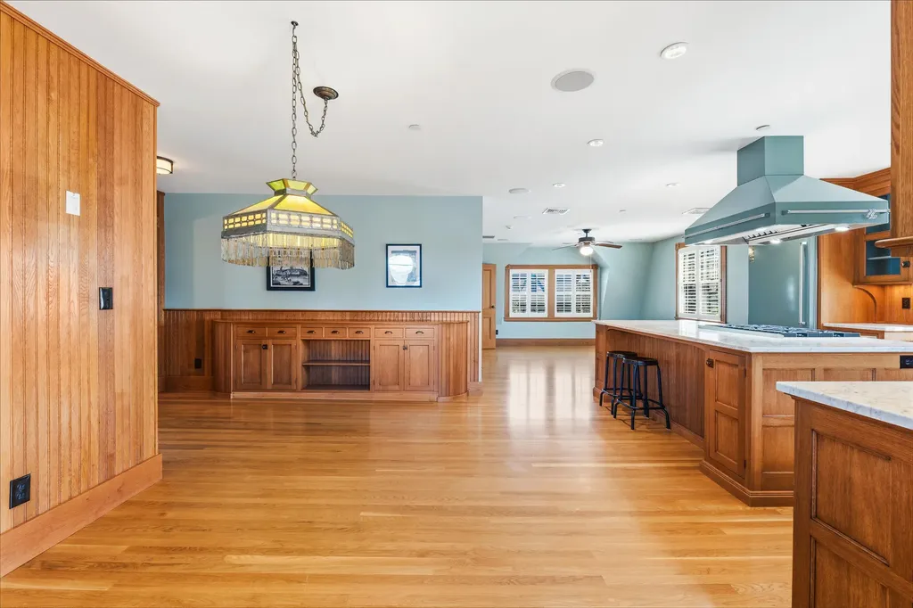 439 York Street York ME 03909