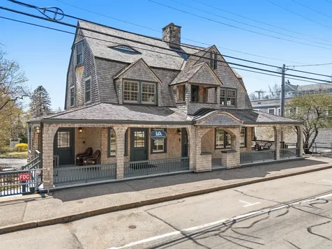 439 York Street York ME 03909