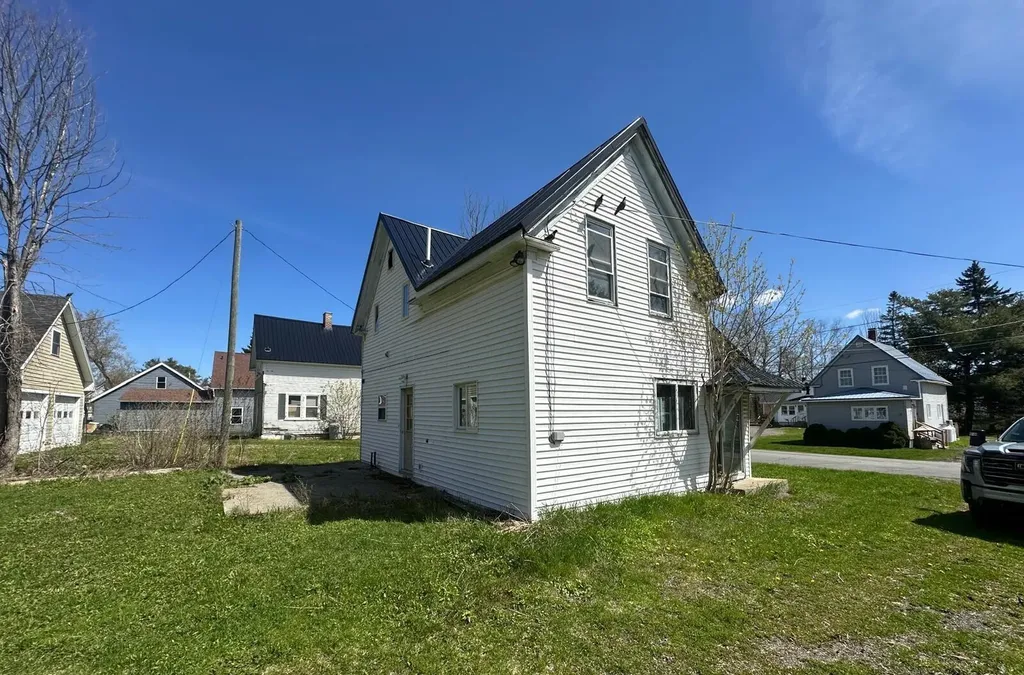 9 Water Street Presque Isle ME 04769