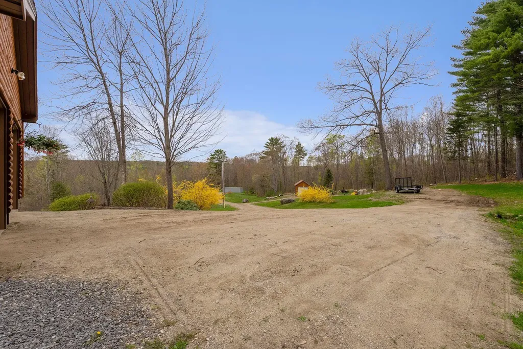 276 Middle Road Dresden ME 04342