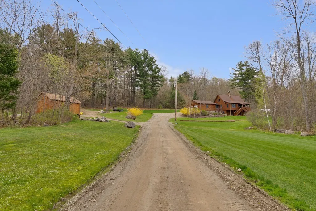 276 Middle Road Dresden ME 04342