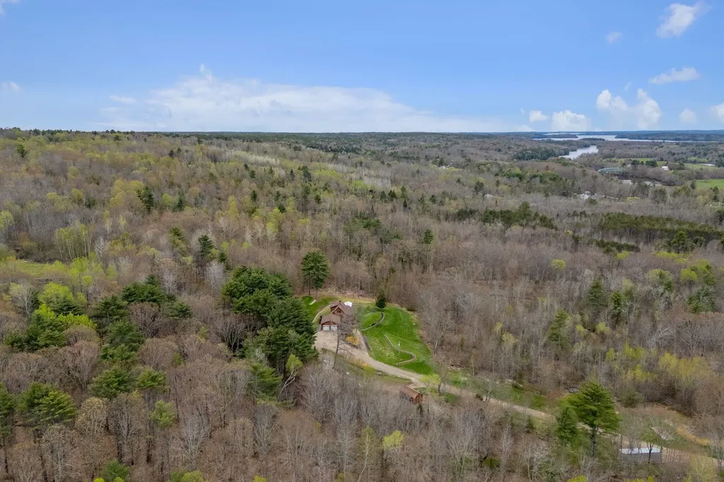 276 Middle Road Dresden ME 04342