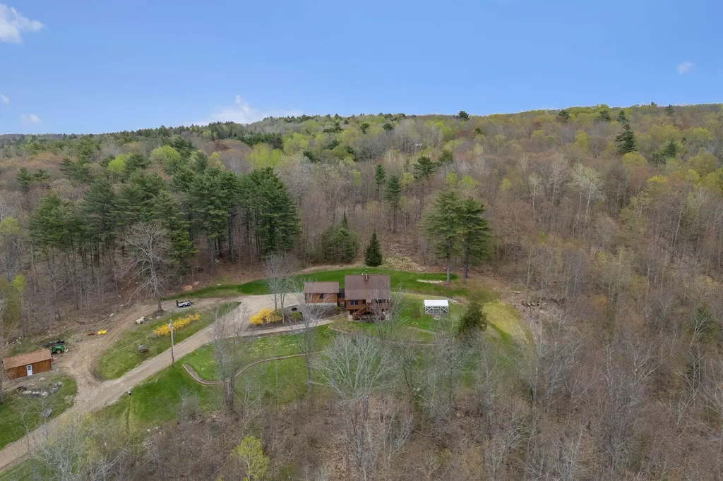 276 Middle Road Dresden ME 04342