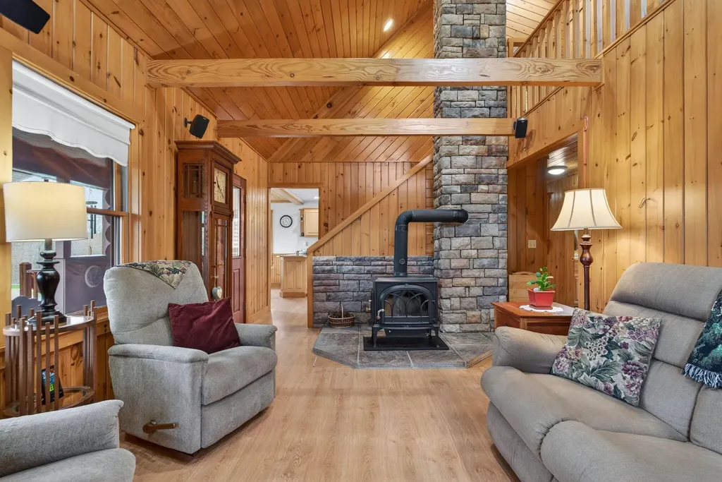 276 Middle Road Dresden ME 04342