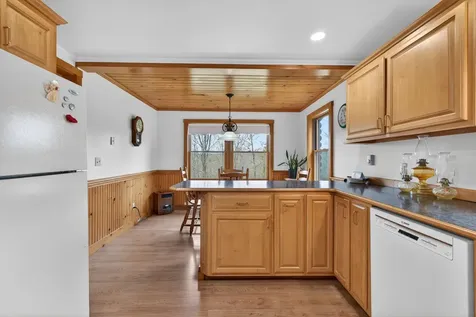 276 Middle Road Dresden ME 04342