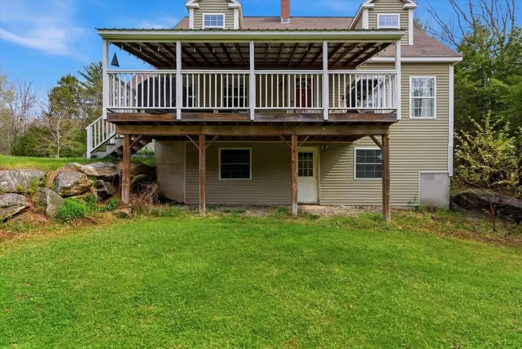 37 Palmer Road Pittston ME 04345