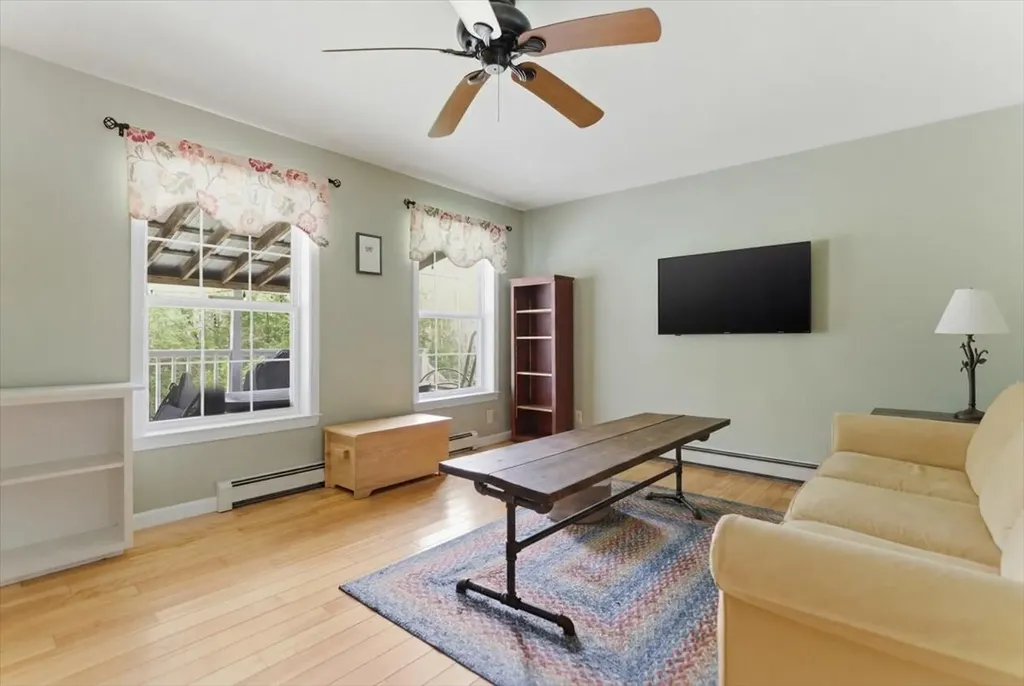 37 Palmer Road Pittston ME 04345