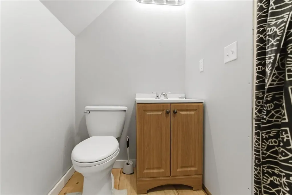 37 Palmer Road Pittston ME 04345