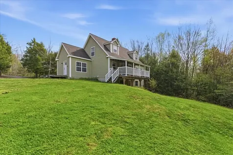 37 Palmer Road Pittston ME 04345
