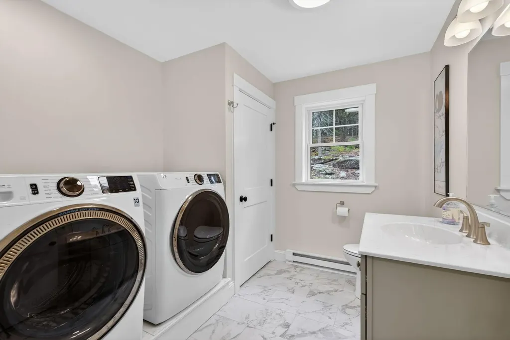 30 Perreault Way Brunswick ME 04011