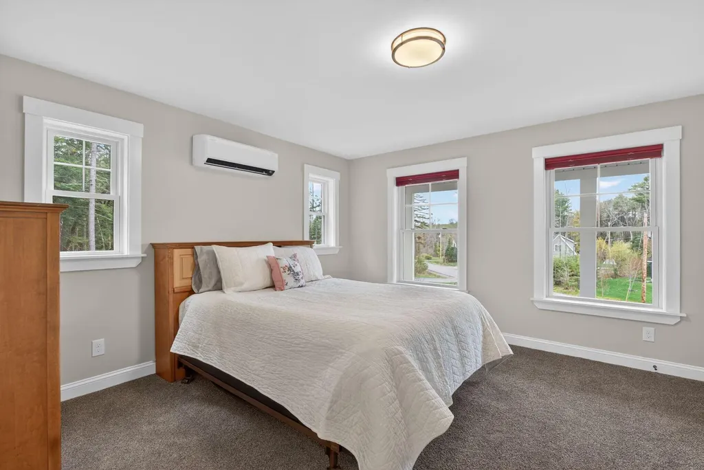 30 Perreault Way Brunswick ME 04011