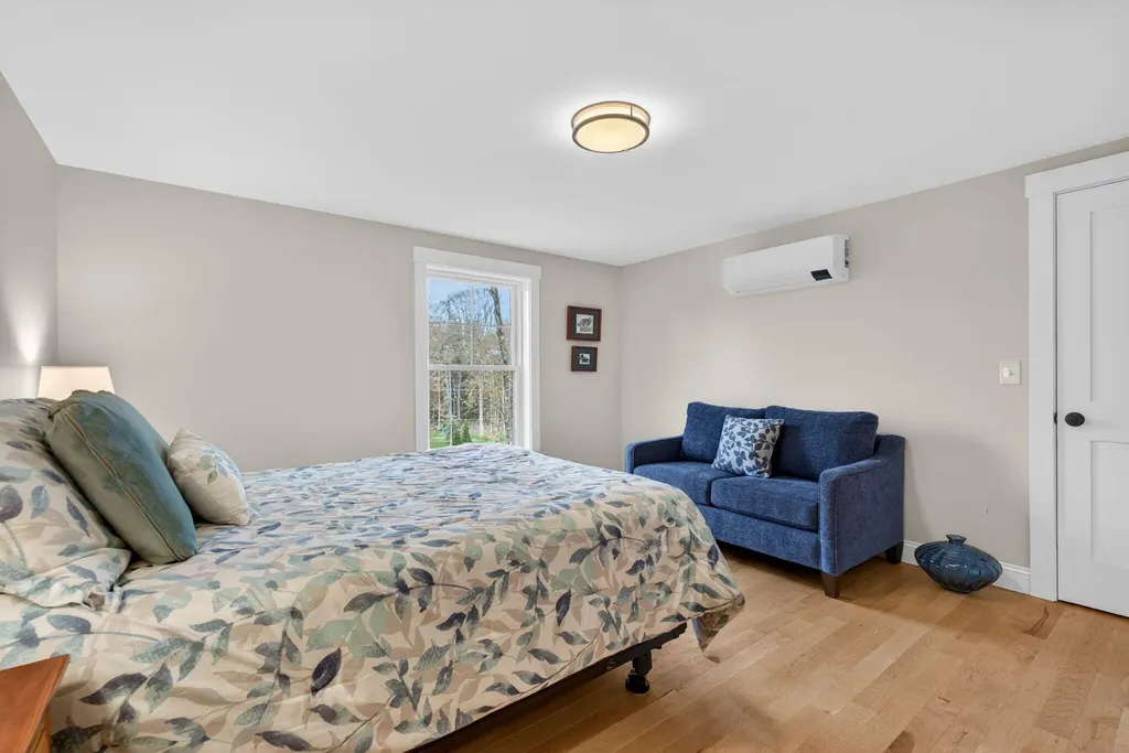 30 Perreault Way Brunswick ME 04011