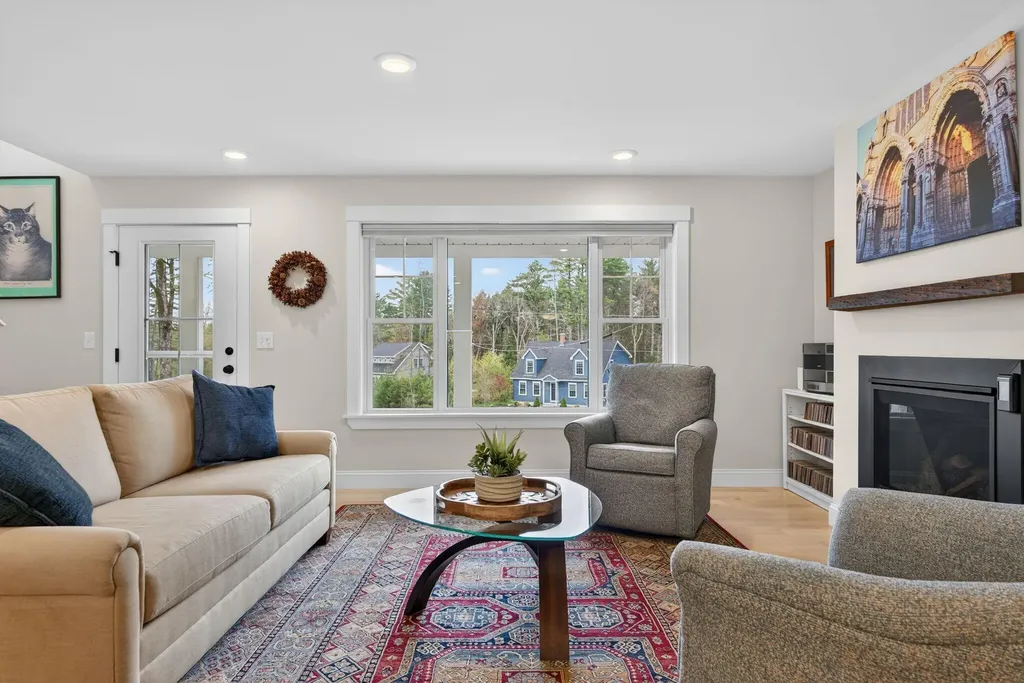 30 Perreault Way Brunswick ME 04011