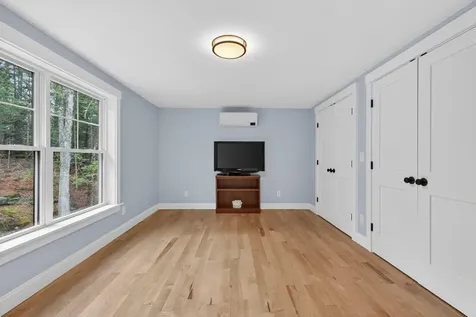 30 Perreault Way Brunswick ME 04011