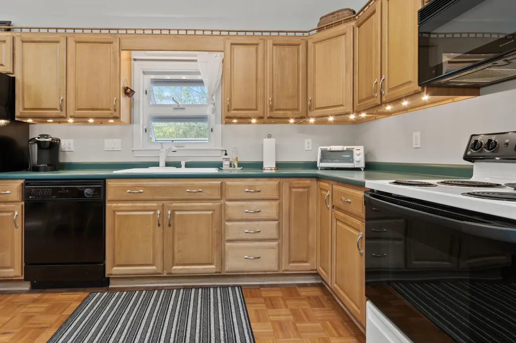 170 High Point Drive Frye Island ME 04071