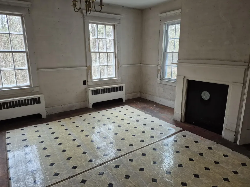 42 Flood Avenue Wiscasset ME 04578