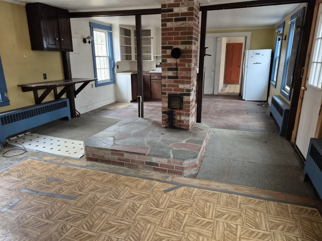 42 Flood Avenue Wiscasset ME 04578