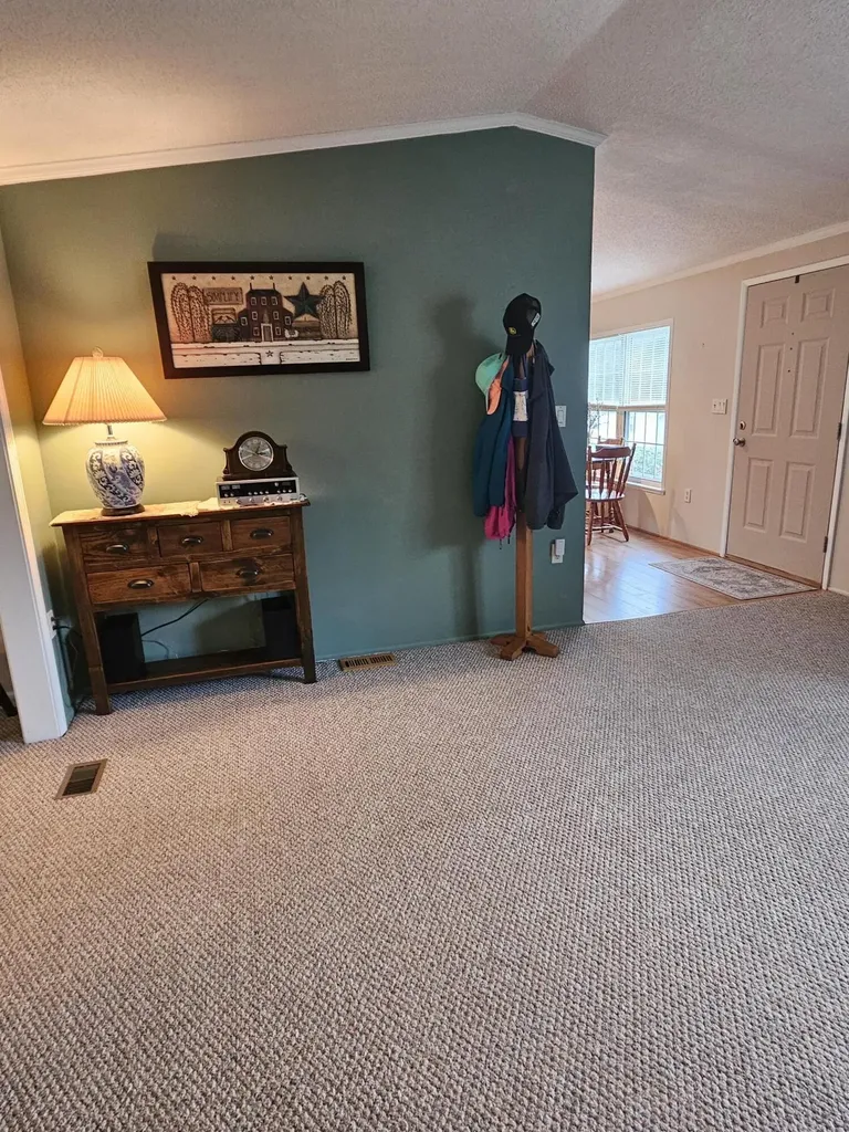 4 Hilltop Court Turner ME 04282