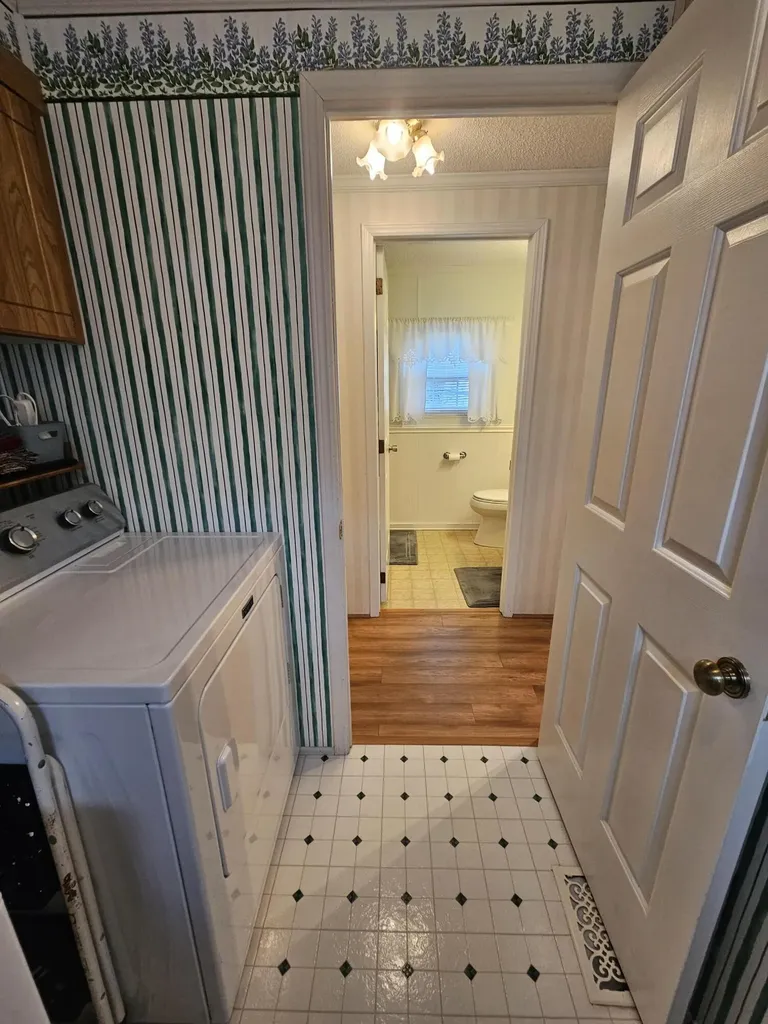 4 Hilltop Court Turner ME 04282