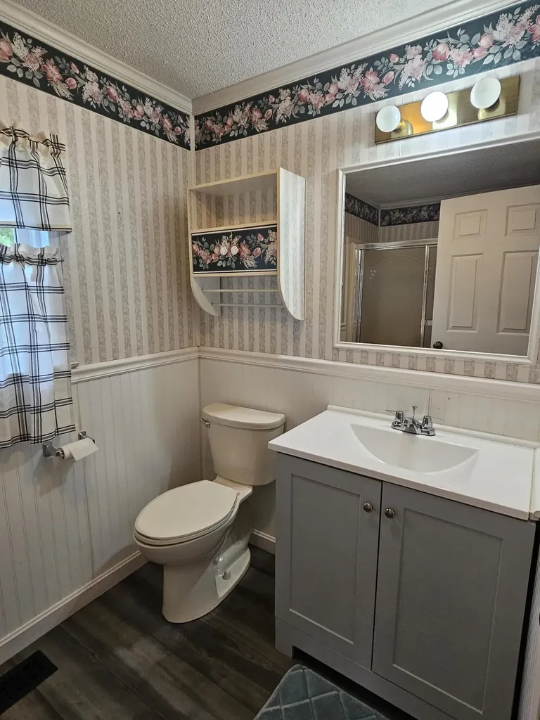 4 Hilltop Court Turner ME 04282