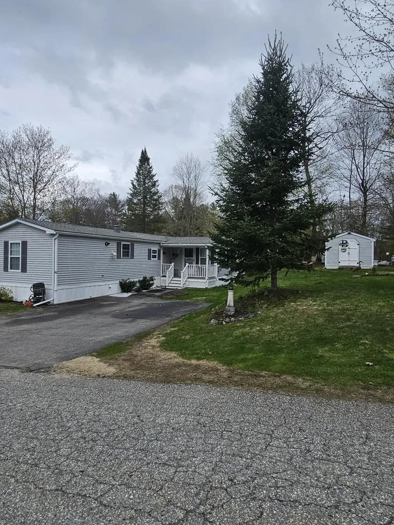 4 Hilltop Court Turner ME 04282