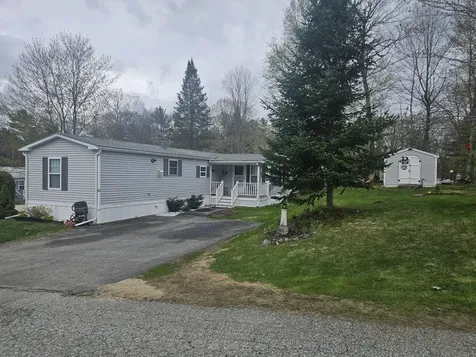 4 Hilltop Court Turner ME 04282